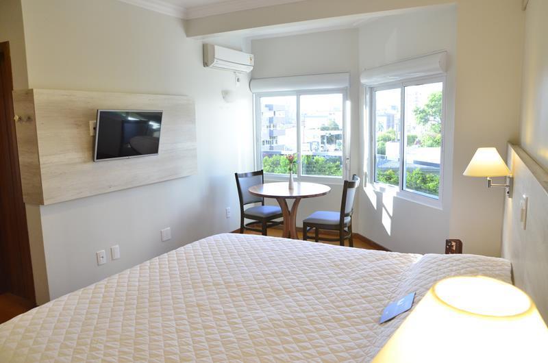 Solaris Hotel *