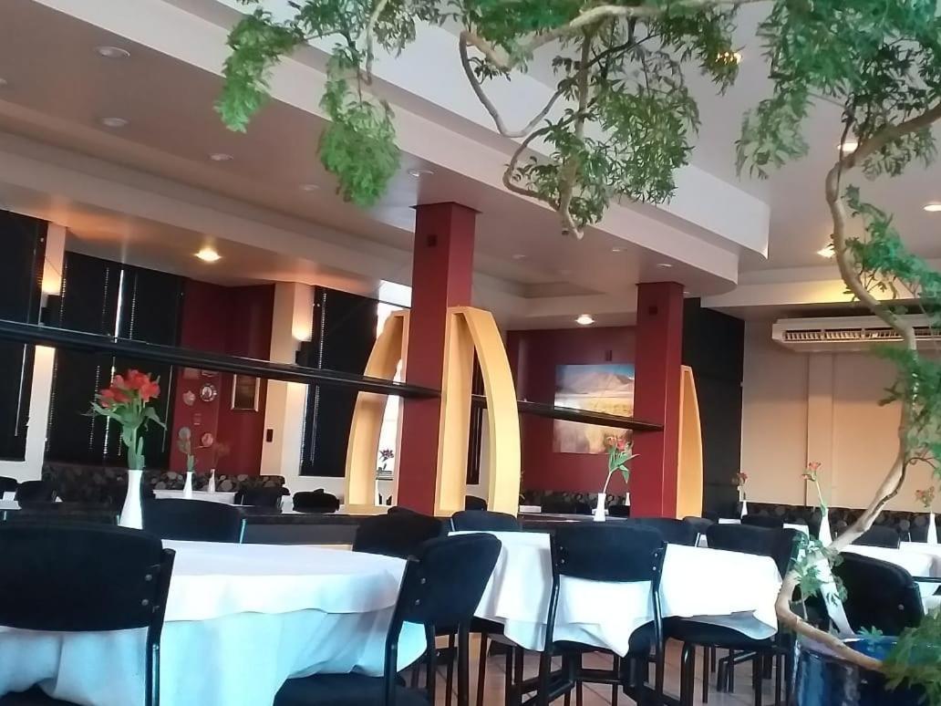 Solaris Hotel *